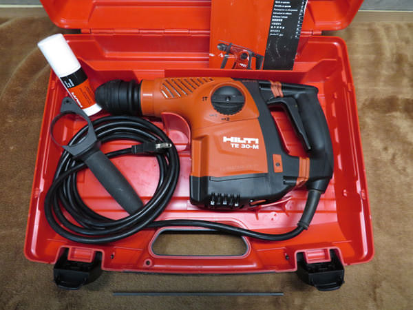 HILTI 悪い TE70-D/AVR ハンマドリル 消費電流15A 電圧100V~ 
